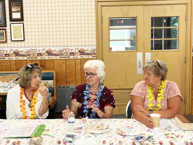 Southington church  women celebrate mentors